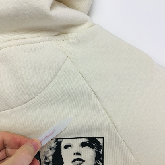 Taylor Swift The Eras Tour long sleeve sweatshirt hoodie large - Picture 7 of 12